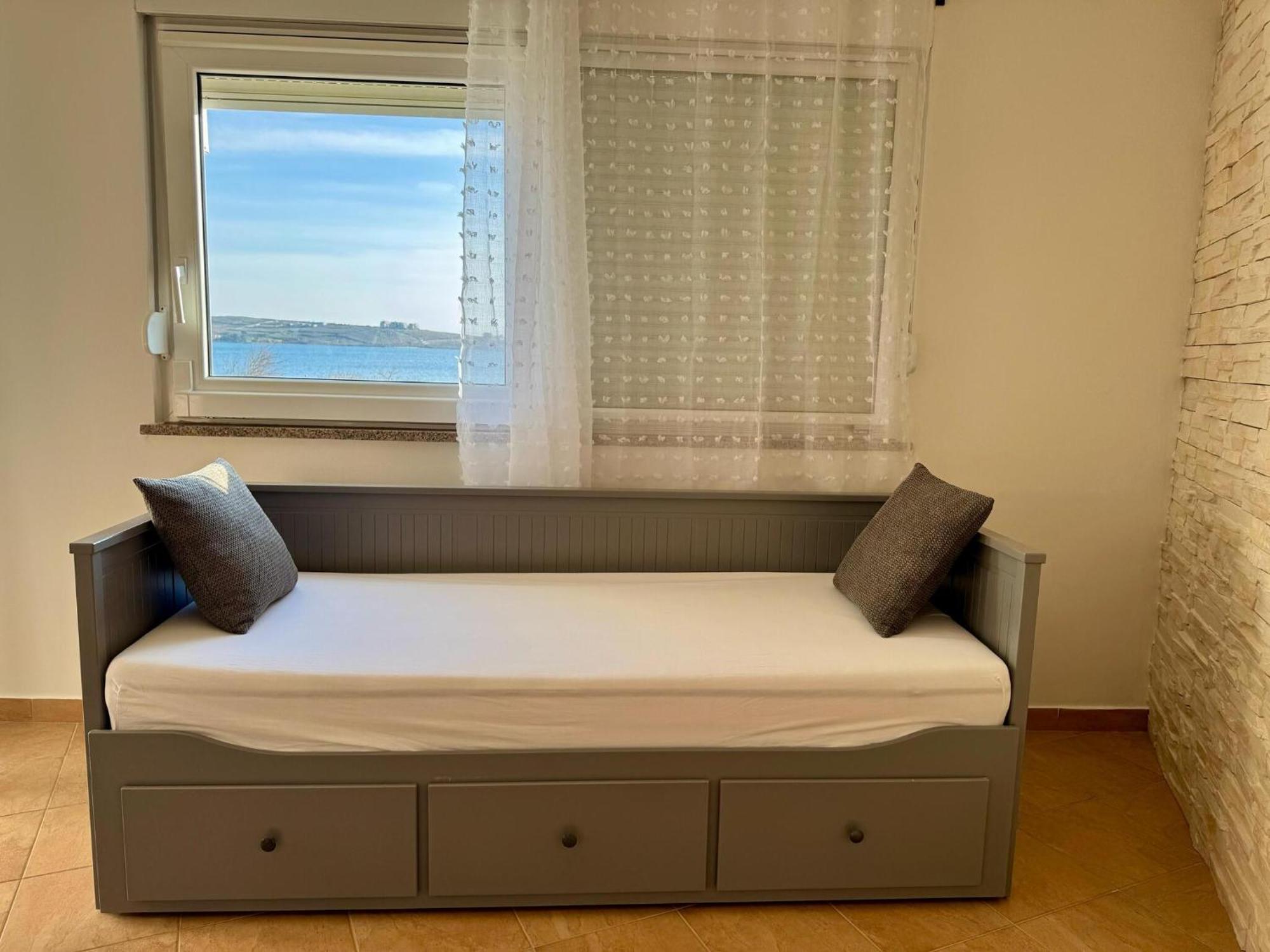 Apartments Franko Povljana Cameră foto