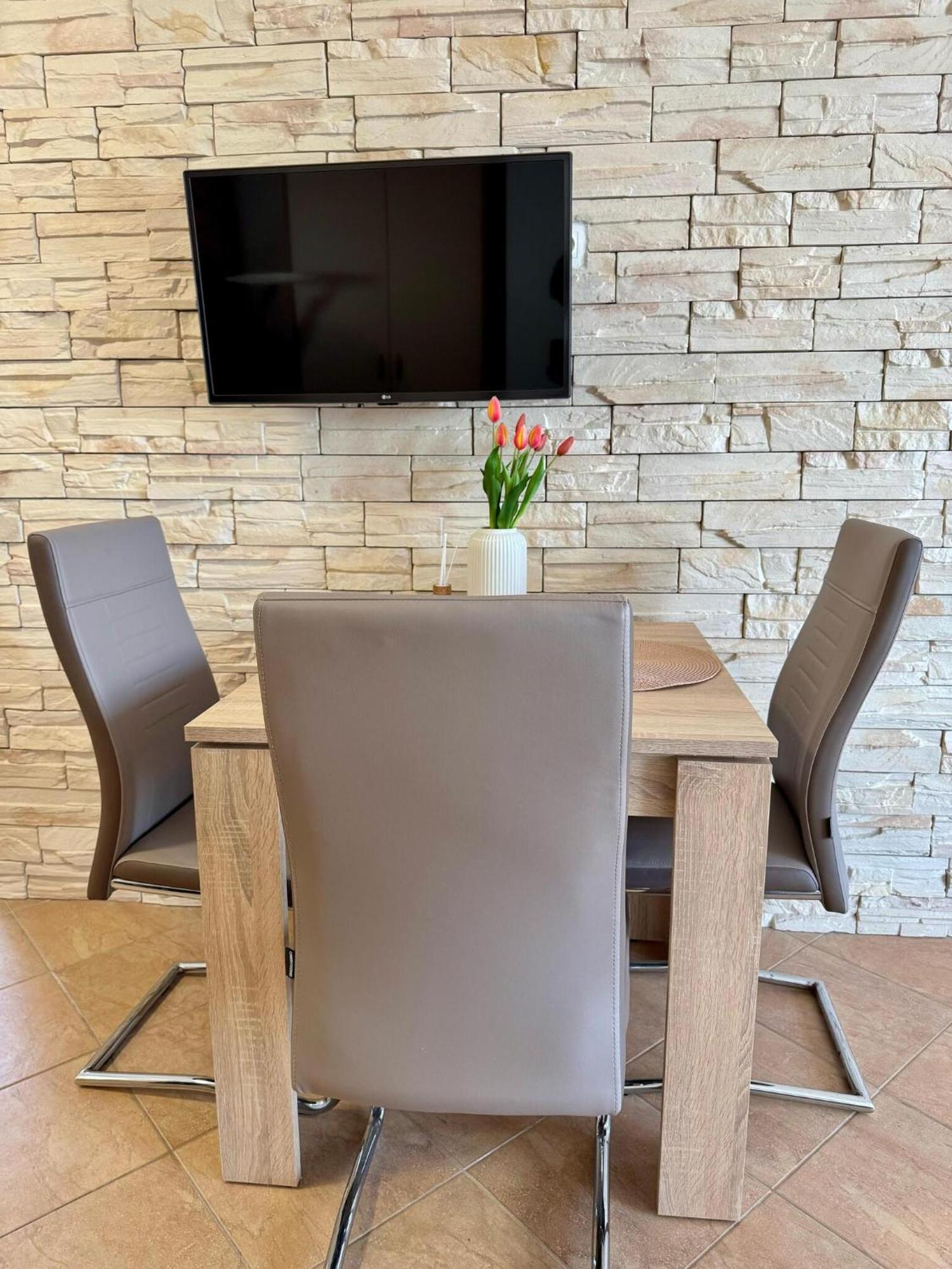 Apartments Franko Povljana Cameră foto